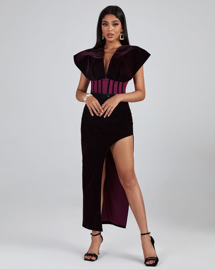 Chic Velvet Midi Dress For Evening, Chic Velvet Midi Dress, Chic Sleeveless Velvet Midi Dress, Velvet Midi Evening Dress, Velvet Midi Dress For Evening, Velvet Midi Length Evening Dress, Velvet Midi-length Evening Dress, Chic Velvet Cocktail Dresses, Glamorous Velvet Dress For Date Night