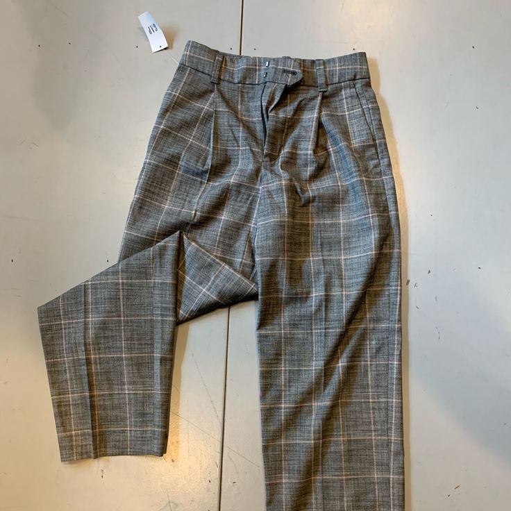 Size 00 Petite Wide Keg Plaid Pants From Gap. Tags Still On. Gap Chic Bottoms With Relaxed Fit, Chic Gap Bottoms With Relaxed Fit, Trendy Gap Wide Leg Bottoms, Chic Straight Pants By Gap, Chic Gap Straight Leg Pants, Gap Bottoms With Pockets For Fall, Classic Gap Bottoms For Workwear, Gap Straight Pants For Work, Classic Gap Workwear Bottoms