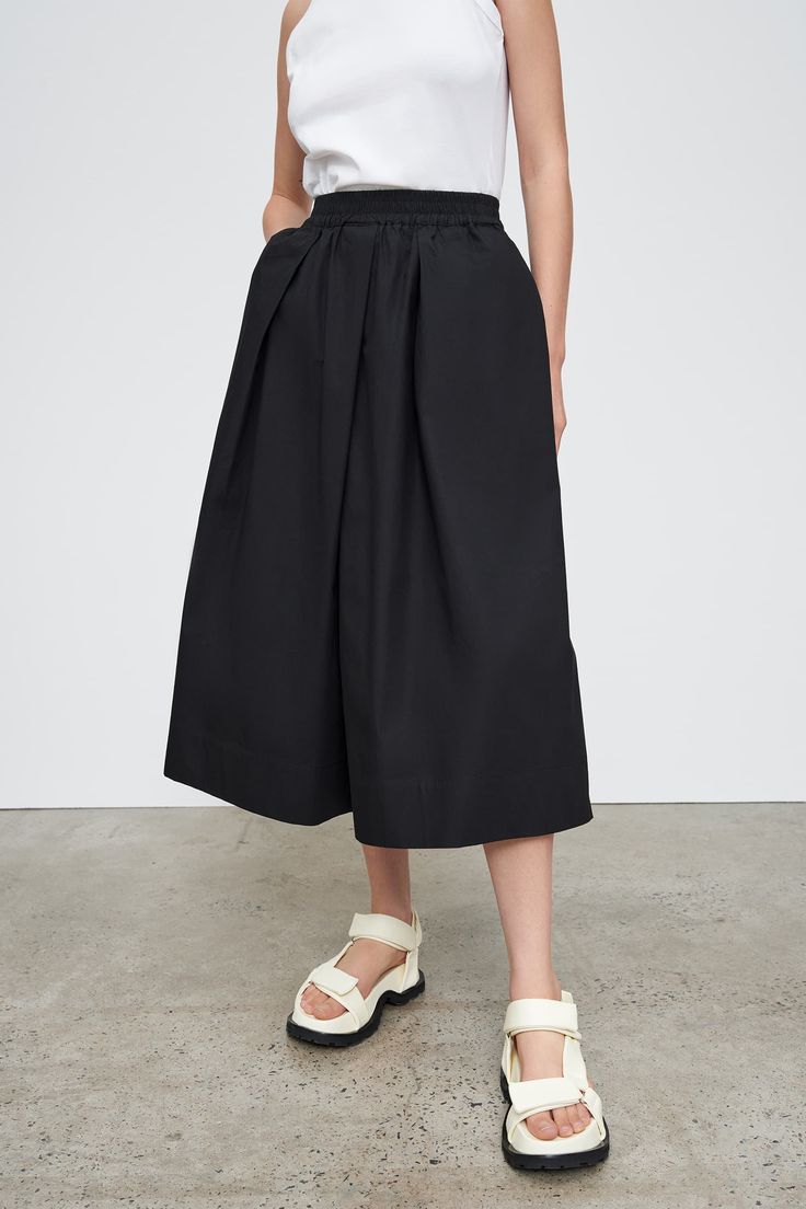 Shop Culottes - Black | Kowtow United States Warm Weather Capsule Wardrobe, Wide Leg Culottes, Poplin Skirt, Culotte Pants, Garment Pattern, Clothing Shopping, Love Clothing, September 23, Garment Labels