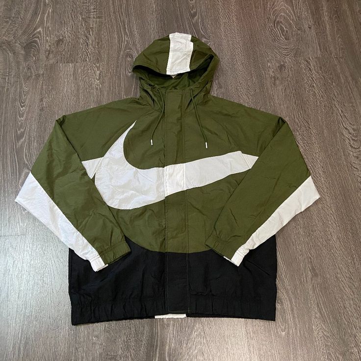 Nike Sportswear Big Swoosh Woven Track Jacket Green Dd5967-326 Men's New Nike Outerwear For Streetwear During Sports Season, Nike Black Sports Outerwear, Nike Black Outerwear For Sports Events, Nike Windbreaker For Sports Events, Nike Outdoor Outerwear For Sports Season, Nike Outdoor Outerwear For Sports, Nike Functional Windbreaker For Sports Events, Green Sportswear Track Jacket For Gym, Nike Windbreaker For Winter Sports Events