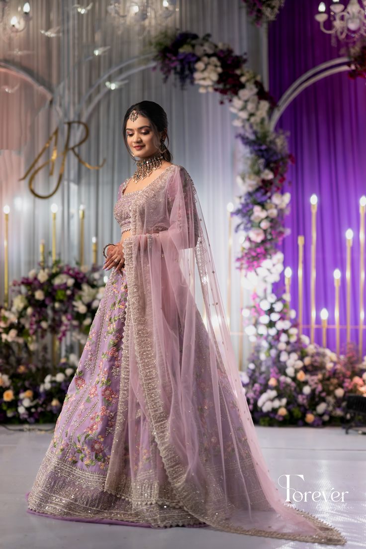 Lehenga Ideas For Engagement, Lahanga Design Latest Bride, Lehnga For Grooms Sister, Onion Colour Lehenga, Lehenga For Engagement The Bride, Leghana Design For Reception, Reception Lehenga For Bride Sister, Bride Sister Dress Indian, Reception Lehenga For Bride