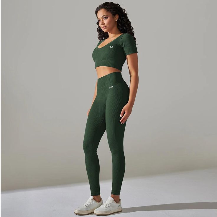 Elevate your active lifestyle with the Green Peak Seamless Set, where performance meets style. Designed for the modern athlete, this set ensures you stay comfortable and chic through every workout.✔️Ultimate Comfort✔��️Seamless Design✔️Supportive Fit✔️Stylish & Functional✔️Moisture-Wicking Yoga Sets Stretch Seamless, Versatile Green Seamless Activewear, Sporty Seamless Stretch Sets, Sporty Stretch Seamless Sets, Solid Color Seamless Yoga Sets, Casual Seamless Sports Sets, Seamless Solid Yoga Sets, Casual Seamless Gym Sets, Casual Seamless Yoga Sets