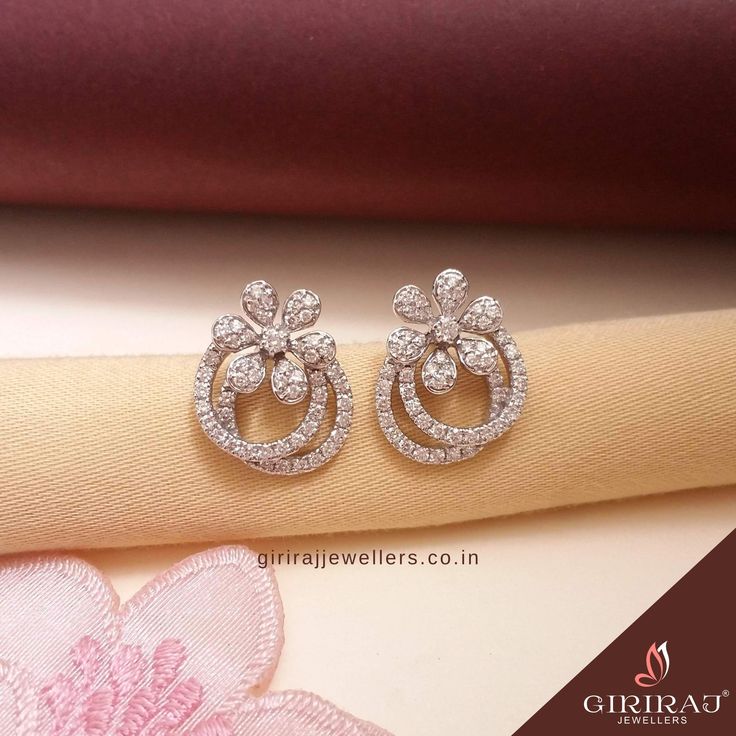 Diamond Studs Earrings Stud Diamond Earrings Design, Small Earrings Studs Diamonds, Diamond Earrings Indian Daily Wear, Diamond Earrings Studs Indian, Latest Diamond Earrings Design, Diamond Pendant Sets Unique, Diamond Earing Designs Unique, Real Diamond Earrings Unique, Diamond Tops Earrings