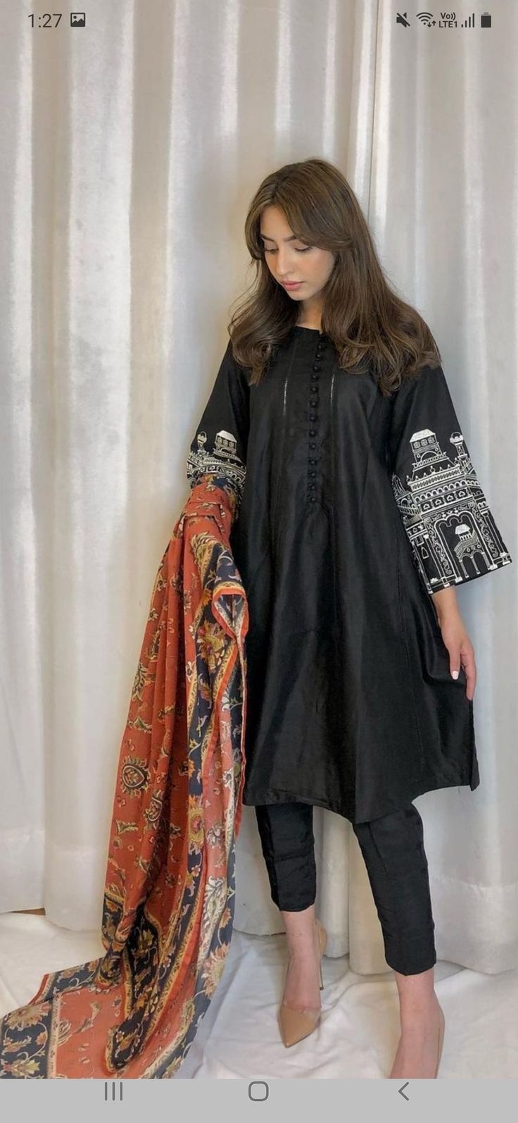 Eid Outfit Ideas, Eid Outfit, Pakistani Fashion Casual, Casual Indian Fashion, Stylish Short Dresses, Pakistani Fancy Dresses, Pakistani Dresses Casual, Pakistani Fashion Party Wear, Beautiful Pakistani Dresses