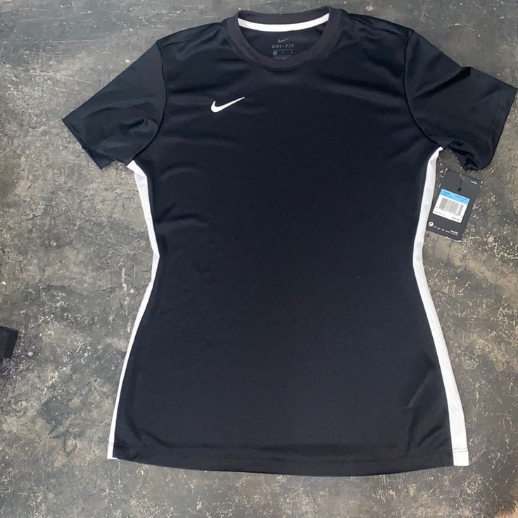 Size Medium, Black With White, Dri-Fit, Never Worn, New With Tags, Non-Smoking Home Sporty Fitted Black Shirt, Black Fitted Sporty Shirt, Sporty Black Shirt For Sports, Over Size T Shirt Outfit, Bummy Fits, Soccer Fits, Nike Shirts Women, Over Size T Shirt, 13 Wishes