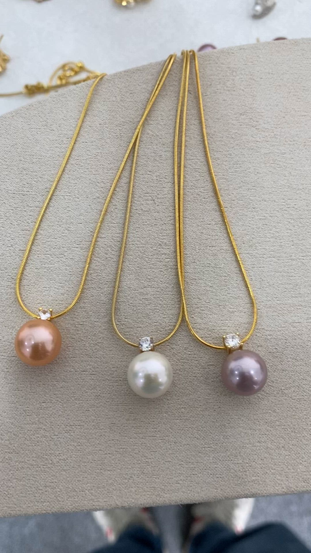 This contains an image of: 10-11mm freshwater Edison pearl pendant