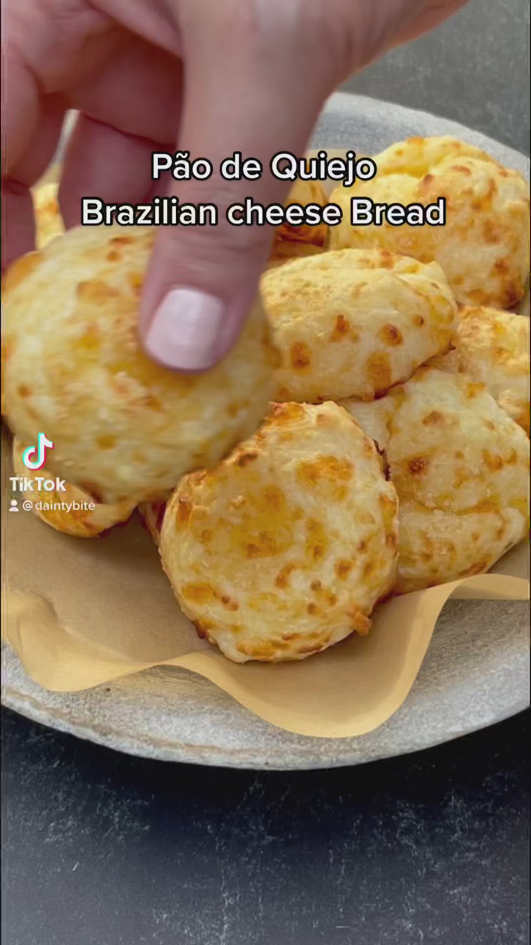 This contains an image of: Brazilian cheese bread