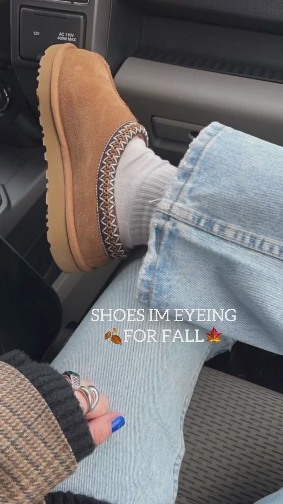 This contains an image of: shoes inspiration | fall outfits | fall | everyday outfits | style inspiration | fall inspiration |