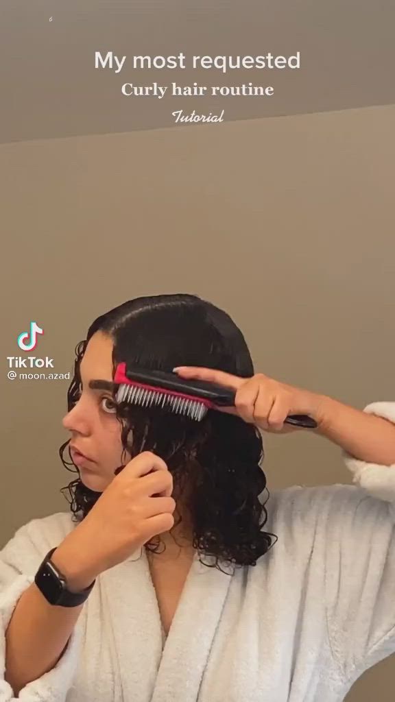 This contains an image of: Curly hair tutorial