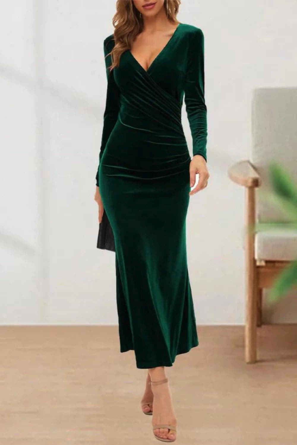 Indulge in sweetness and elegance with our Solid Color V-Neck Evening Gown. This enchanting gown features a graceful V-neckline that adds a touch of allure to your look. The solid color design exudes sophistication, making it perfect for a variety of formal occasions. With its flowing silhouette, this gown promises to enhance your grace and style, ensuring you make a stunning entrance at any event. Elevate your evening wardrobe with this captivating and timeless piece.