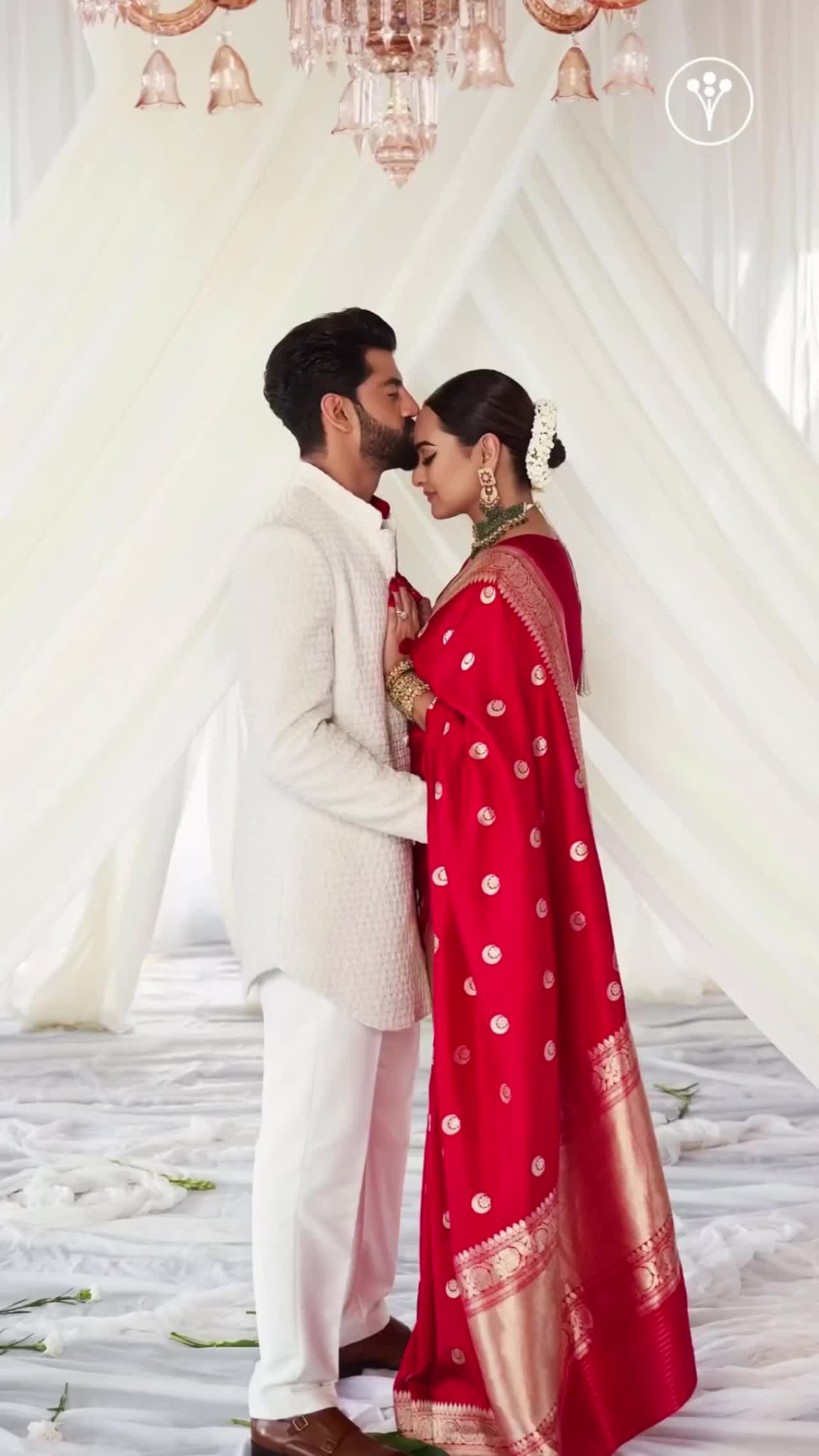 Sign up for free on WeddingWire India by clicking the link and start planning your perfect wedding now ❤️ | #ShaadikiTaiyari Aasaan Hai