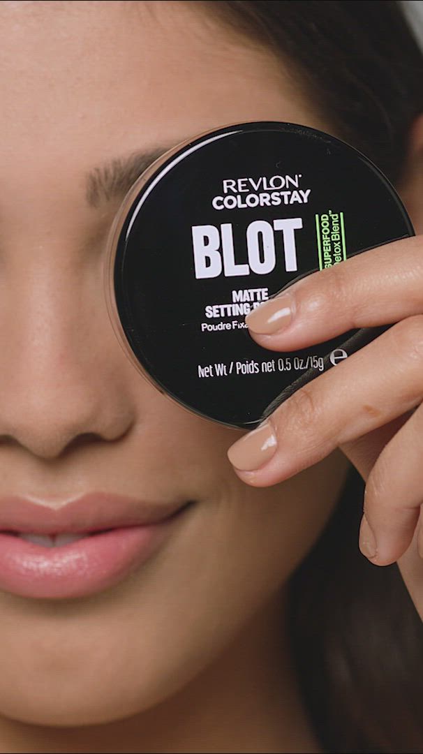 It's giving blotting power in a setting powder 'cause we ain't got time for unwanted shine 💥 #ColorStay Blot Setting Powder is a mattifying powder that provides non-stop matte for up to 16 hours