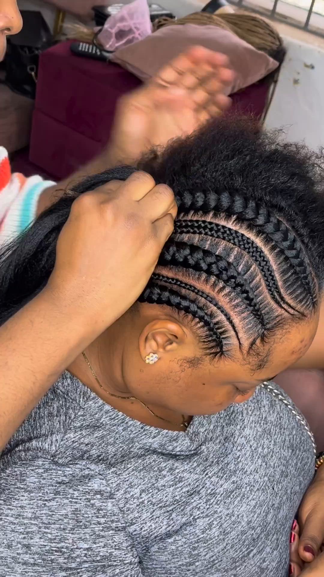 Making of this stitch braids is already neat not to talk of the finish look🥰🥰 It will soften your heart you when have a good hair on than getting a chill water 😁 Kindly send dm to book an appointment with us or click on the bio to direct to WhatsApp for enquiries