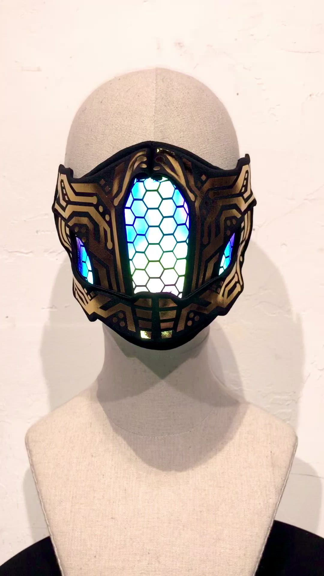 You can look absolutely ✨PREEM with our new Cyberpunk inspired 3D mask, the 🔥Firewall🔥! Made with the same, breathable double knit fabric as our other masks, this design features a new holographic foil that is super stretchy and much more durable than previous designs! Also includes a pocket for a PM2.5 filter. Currently available in two colorways using both 🎇Gold and Holographic Silver🎇 in Black or White.