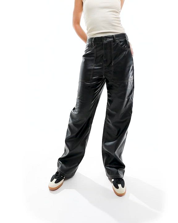 High-Waisted Pants by Only Make your jeans jealous High rise Belt loops Functional pockets Wide leg