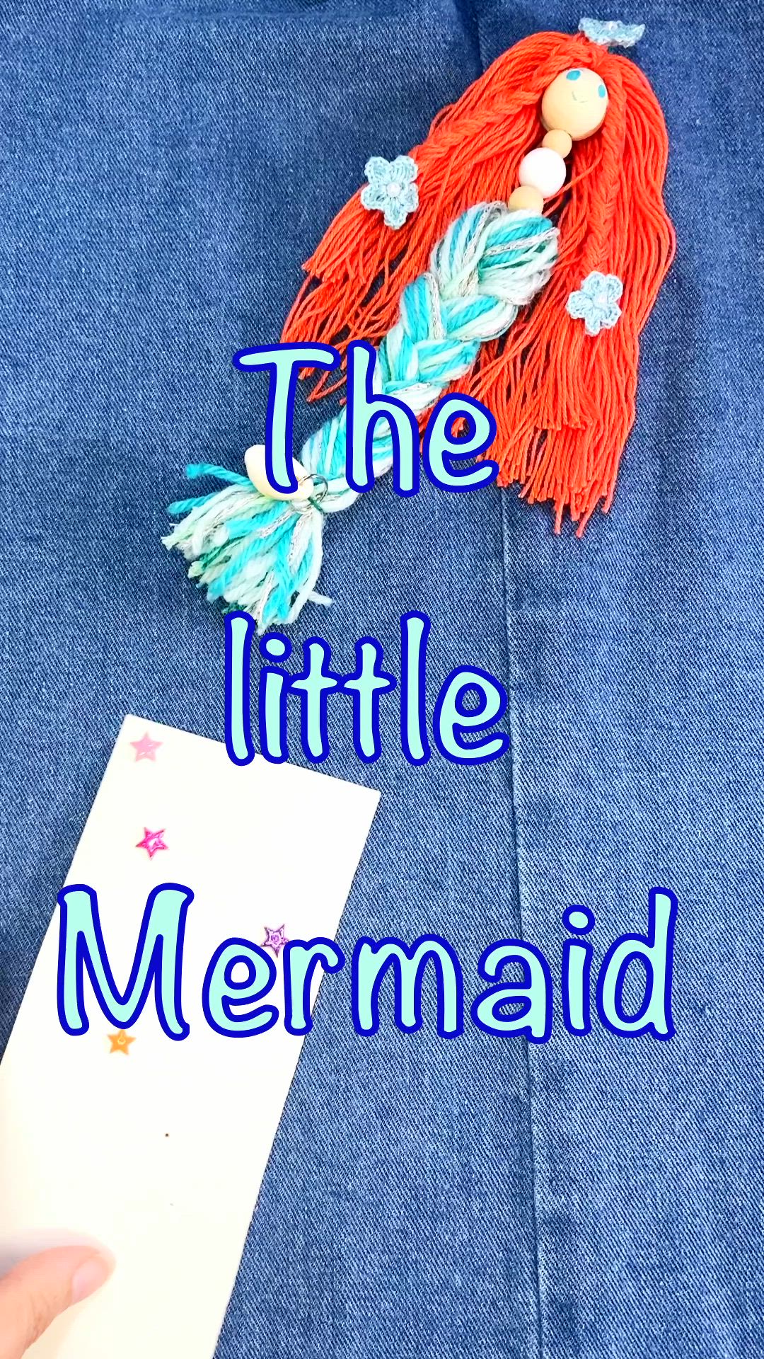 This contains: A cute and easy way to recycle yarn scraps. Have fun combining colors to make mermaids that are always different, with the material you have at home.