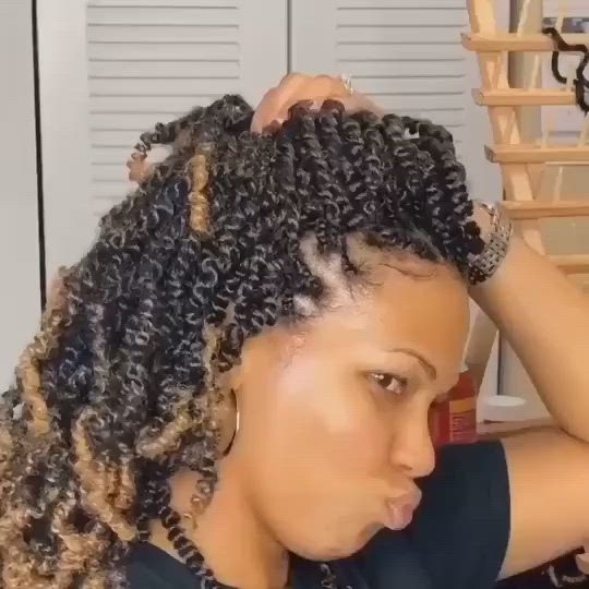 MAKE YOU SPECIAL: Bohemian Crochet Hair, Boho Locs, Curly Crochet Braids,spring Twist Braiding Hair, Pre-looped Hair Extension For Black Women, 100% Twist Stlyes,this Makes You Difference With Others. HIGH QUALITY FIBER: High Quality Low Temperature Kanekalon Braiding Hair, Non Flammable Synthetic Fiber, Looks And Feel Much Like Human Hair, No Smell, Light Weight, Breathable, Soft And Bouncy,no Harm To The Skin, Easy To Twists.