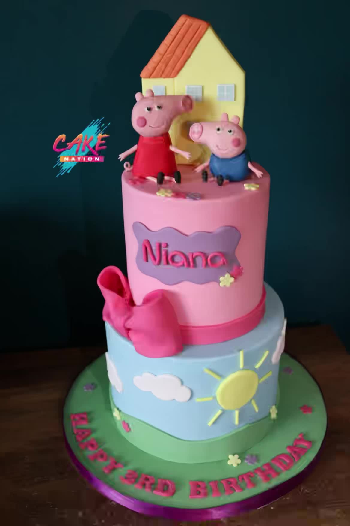 Gorgeous peppa pig cake