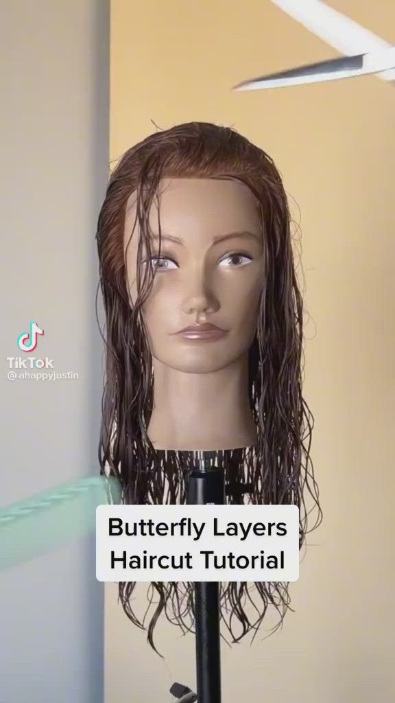 This contains: How to cut layered hair at home , DIY layered hair , layered hair