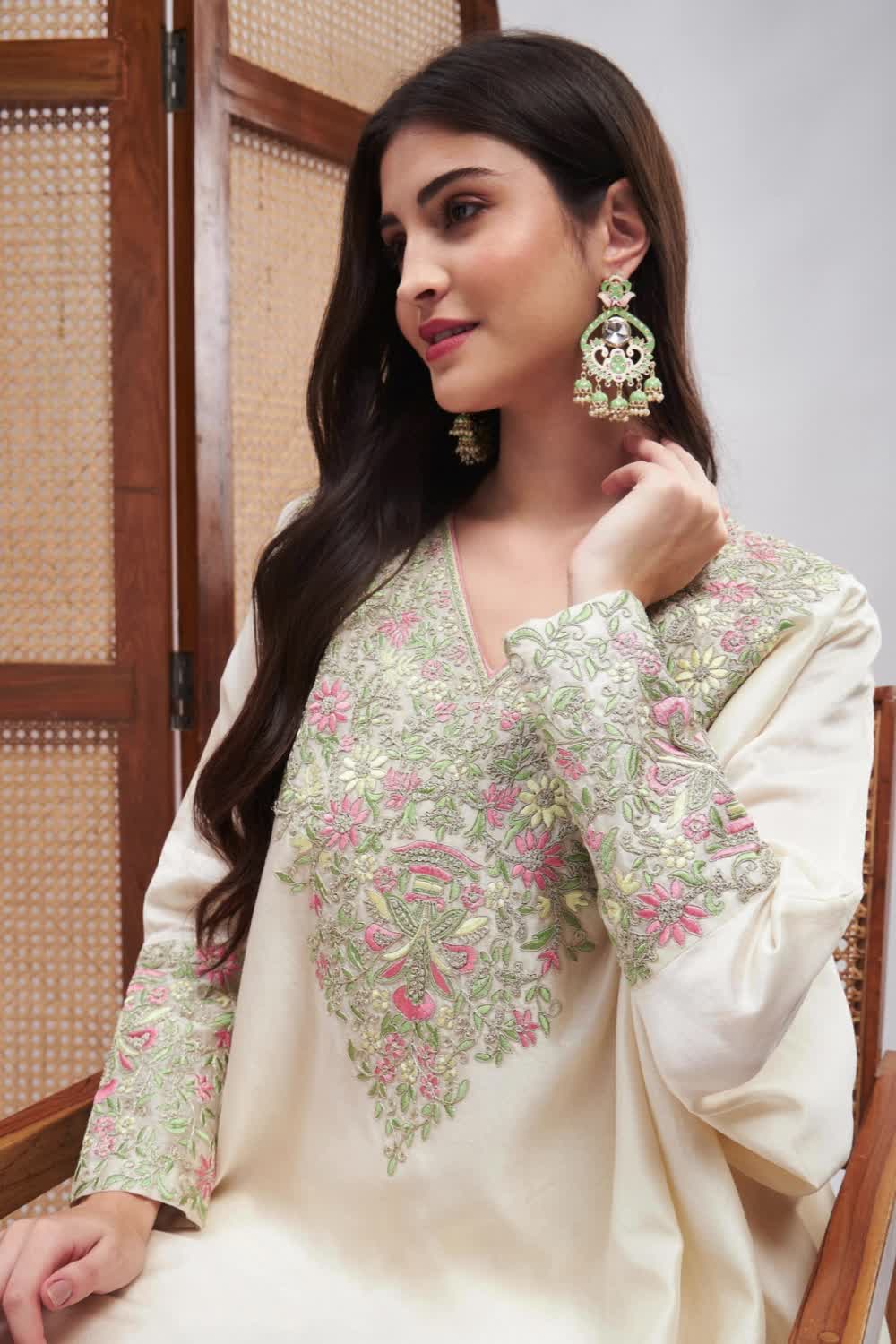 This contains: Off-White Chanderi Silk Kurta Set with Zari Embroidery | Festive Wear