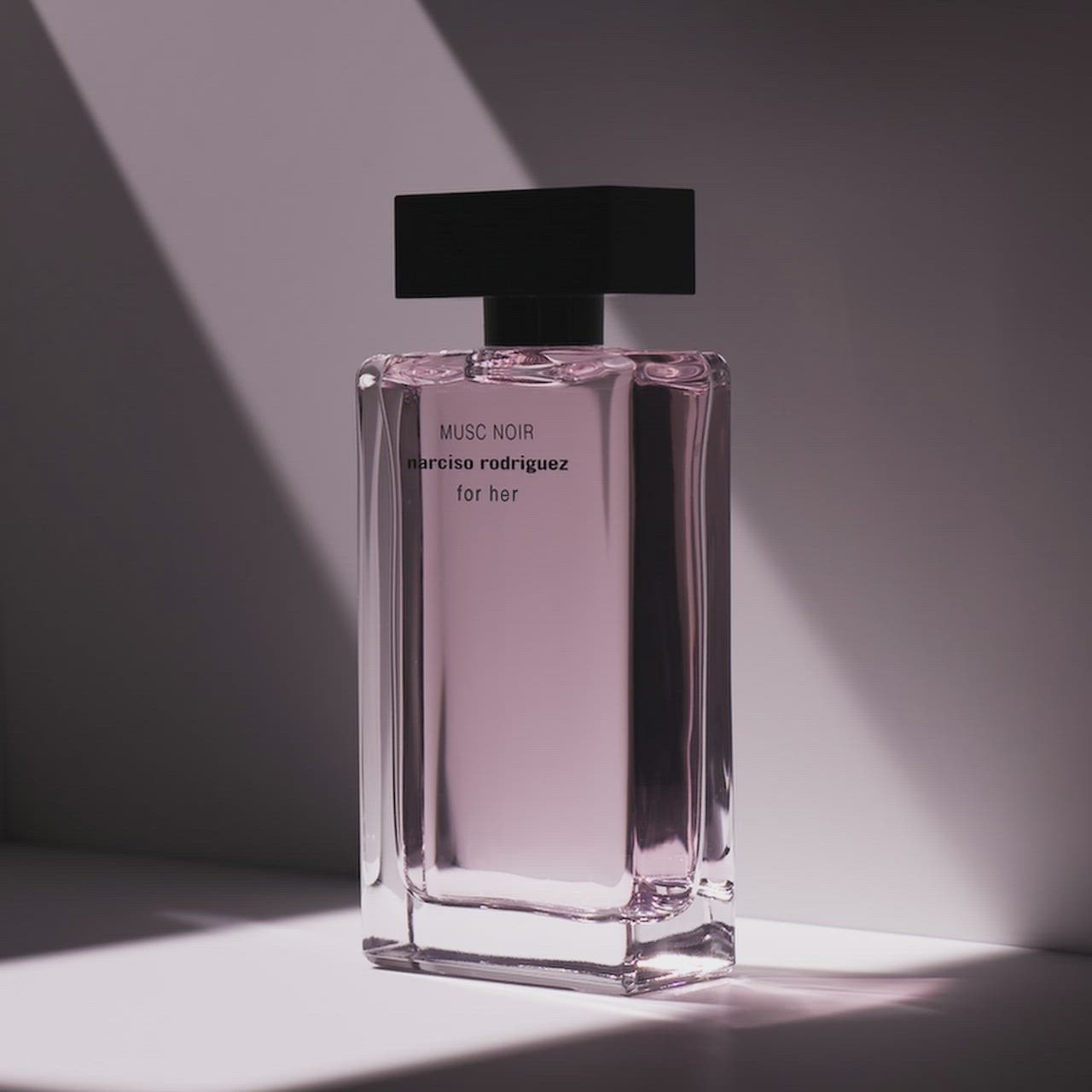 for her MUSC NOIR, the new chapter of the iconic for her fragrance collection.