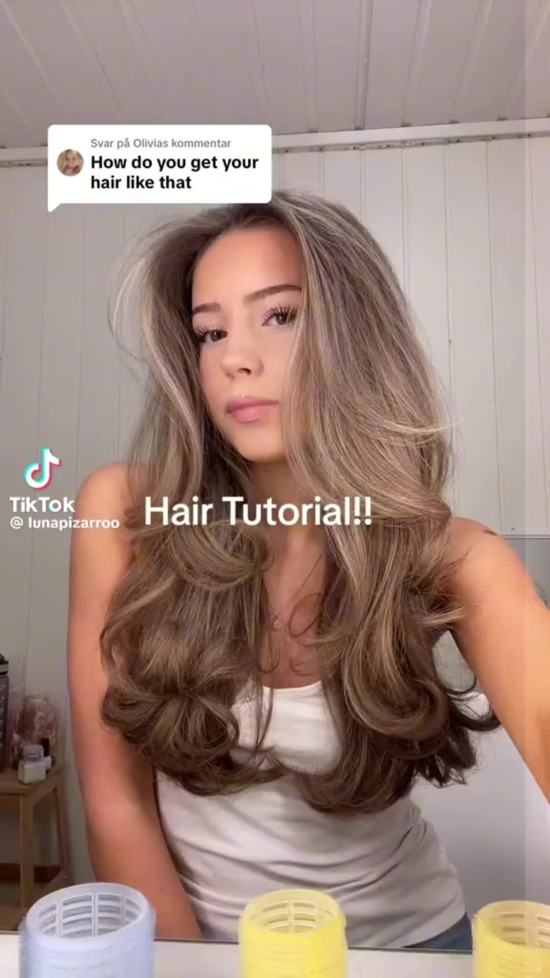 This contains an image of: Hair blowout tutorial💞💞