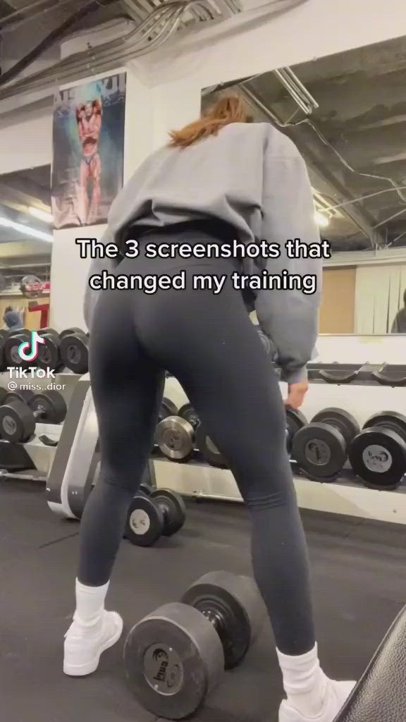 This may contain: a woman is squatting down with dumbs in front of her and the caption reads, the 3 screenshots that changed my training