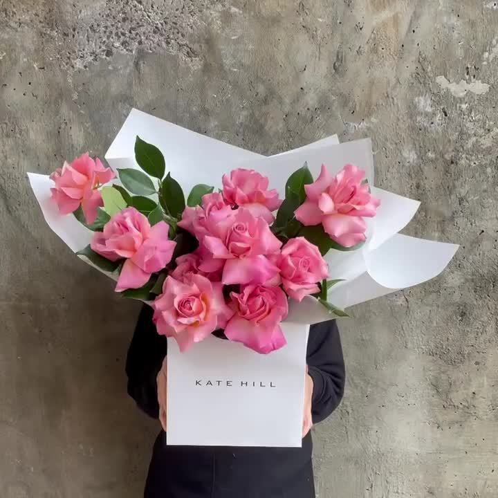 PRETTY GIFT IDEAS 💡 💡💡 Are you looking for a birthday gift or thank you gift or just a because gift? We would love to spoil a loved one with something they’ll remember. Check out our online store or call ☎️ 03 9510 8800 our friendly team to arrange a custom gift bouquet or vase design. We can’t wait to spoil your loved one 🫶🏼 #giftideas #giftidea #giftbouquet #giftbouquets #bouquet #bouquetofflowers #vase #vasearrangement #hermosa #rose #katehillflowers #katehillflorist #florist #flori...