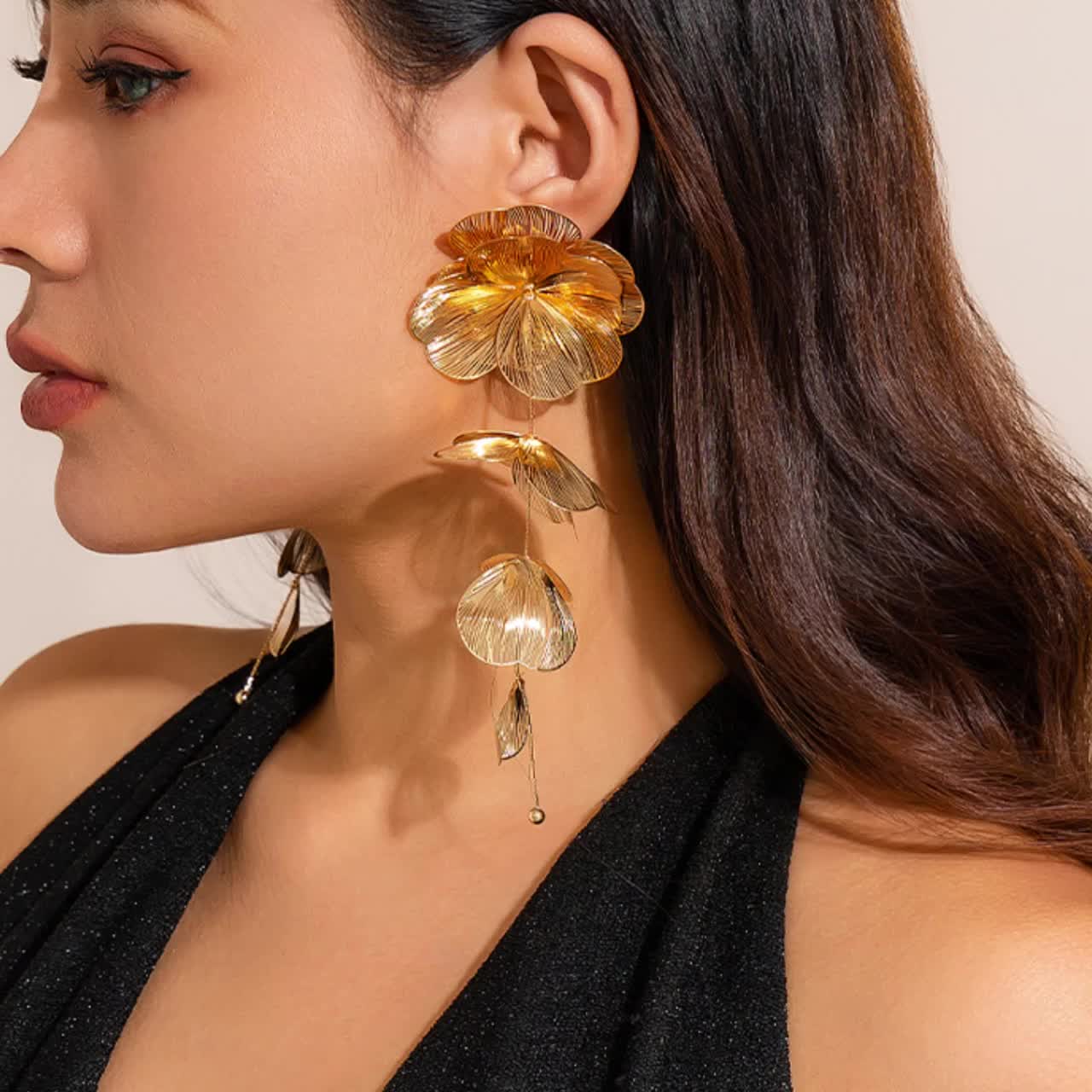 Exaggerated Gold Color Big Metal Flower Drop Earrings for Women Classic Metal Long Hanging  Earrings Y2K Accessories New