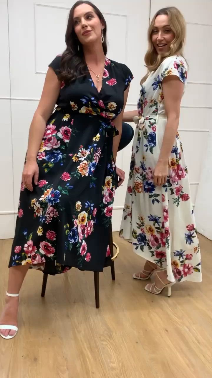 Me and my bestie getting matchy-matchy for a day at the races, drinking Prosecco and pretending we know what the odds are 🤪🥂 #loveyumi #ootdfashion #retro #occasionwear #occasion  #partywear