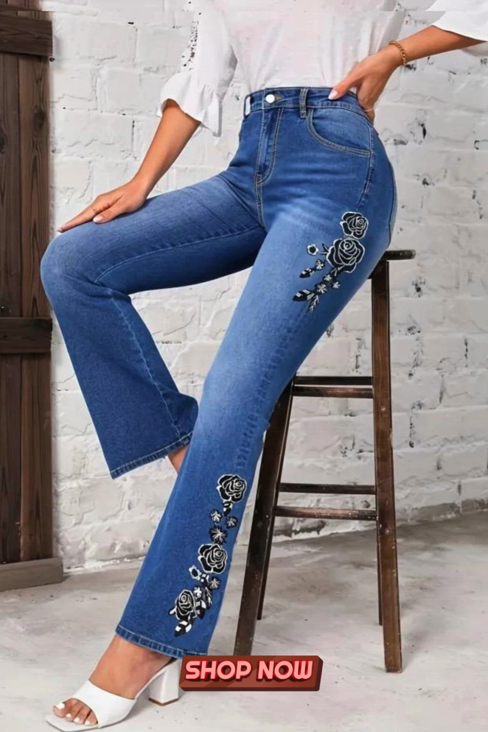 Floral Embroidered Decor Flare Jeans, Slant Pockets Mid-Stretch Slant Pockets Bell Bottom Jeans