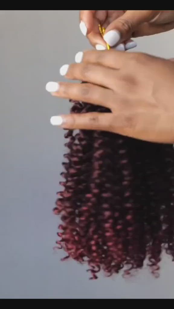 This contains an image of: How to make a crochet curly wigss ?😍