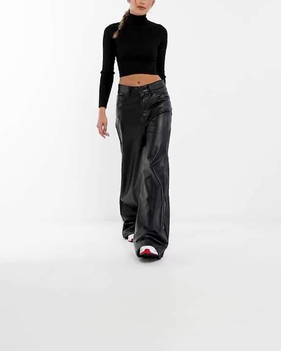 Wide Leg Pants by Pull&Bear Make your jeans jealous High rise Belt loops Functional pockets Wide leg