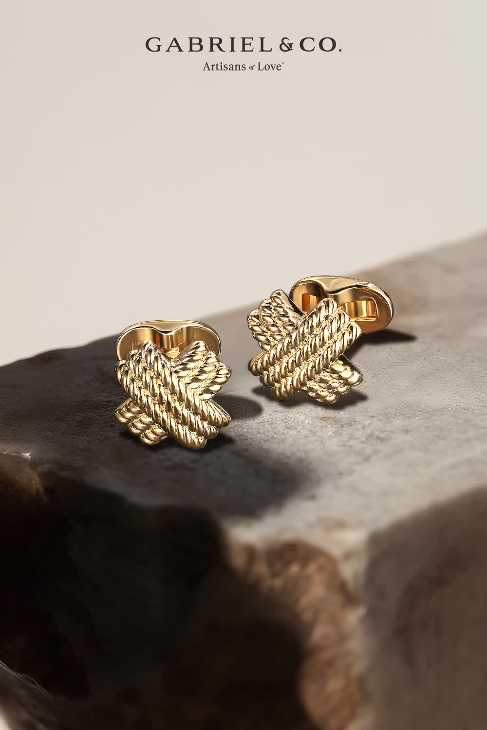 This contains: 14K Yellow Gold Triple Row Twisted Rope X Cufflinks
CL42Y4JJJ