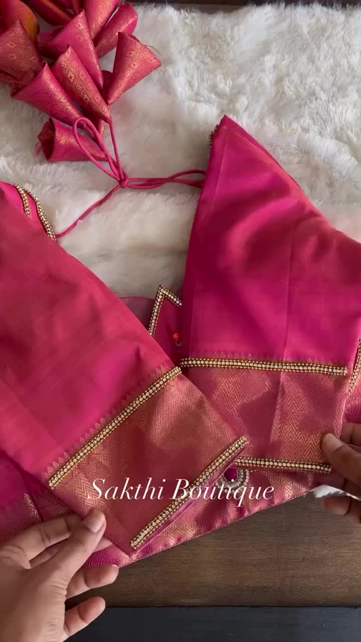 Follow for More 🤍 credits @sakthiboutique #saree #bridal #blouse #design #ideas #chennai #blousedesign #pattu #malaysia [ saree blouse design ideas for pattu kanchipuram kanjivaram silk saree]