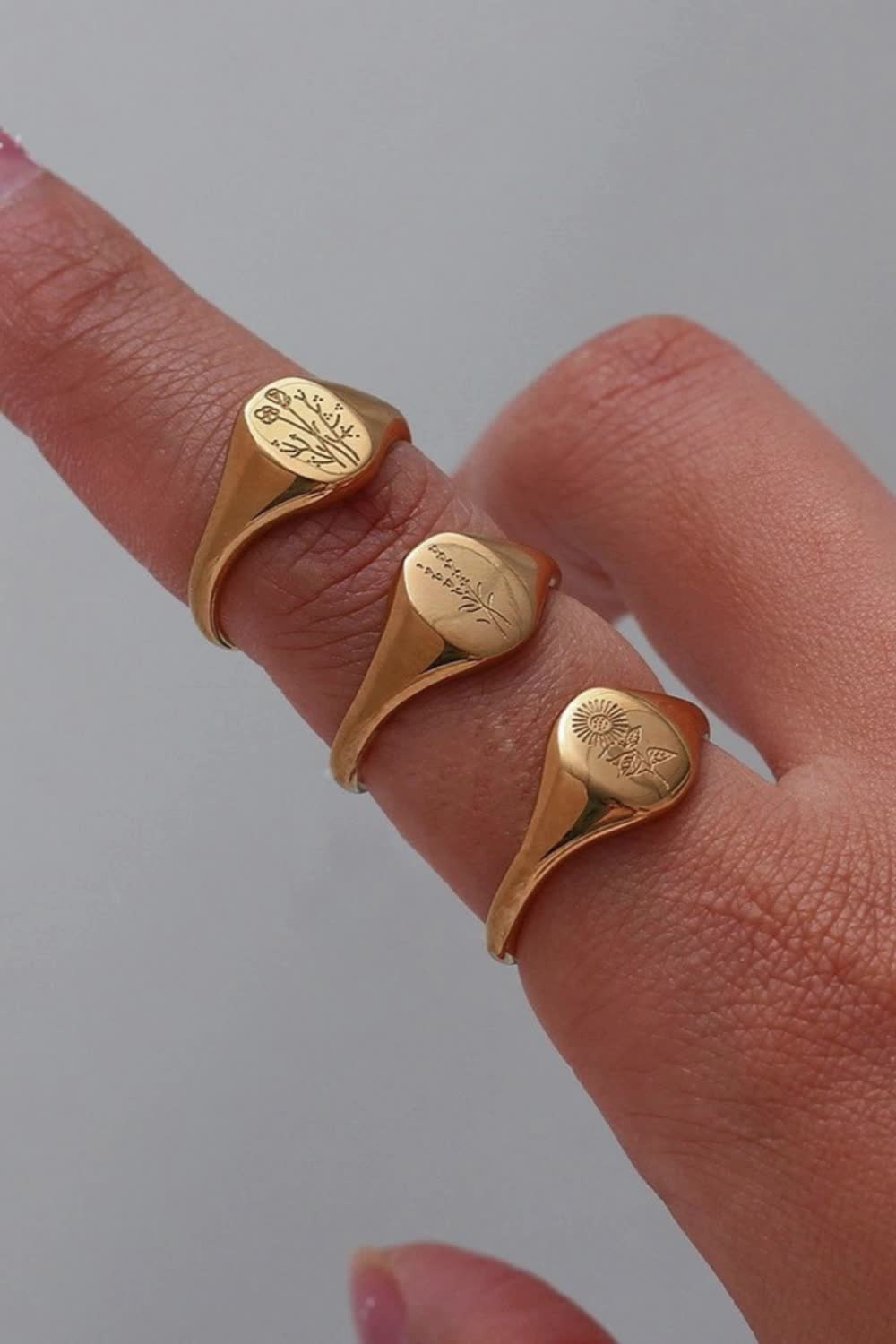 Give yourself the gift of flowers that won't wilt with the Floral Signet Ring! Pick the bloom that fits you best from wildflowers, lavender, laurel leaves, or a sunflower. Summer 2022 is calling and we got your back!  >> Floral Signet Gold Ring: https://pinealvisionjewelry.com/products/floral-signet-ring