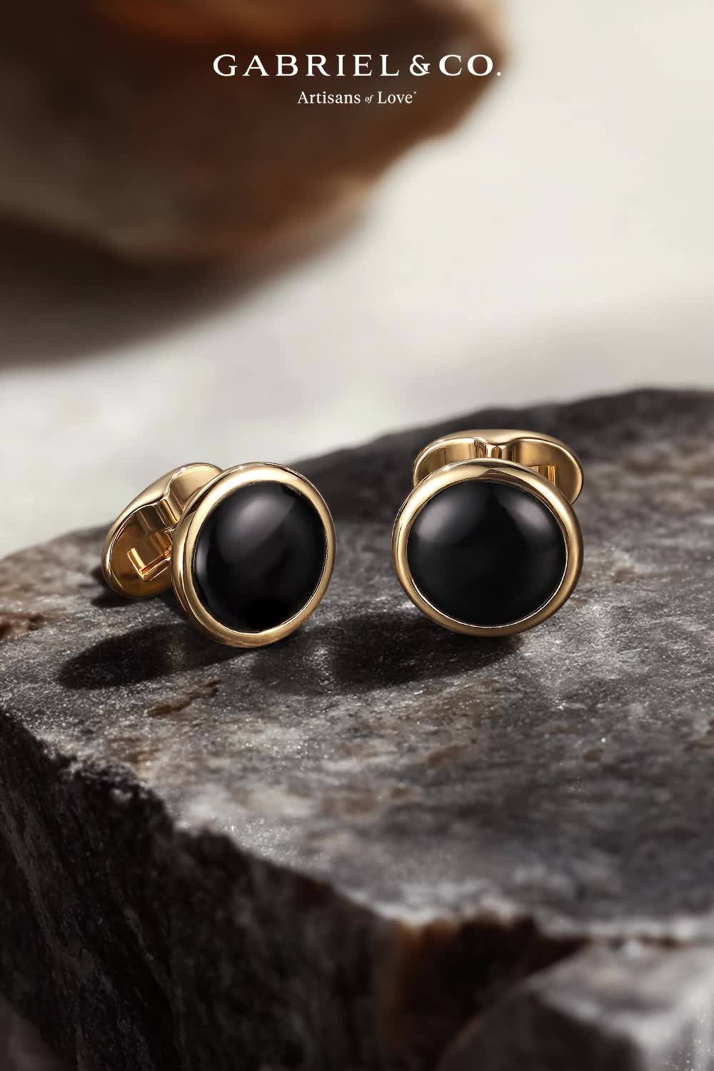 This contains: 14K Yellow Gold Round Cufflinks with Black Onyx Stones
CL43Y4JOX