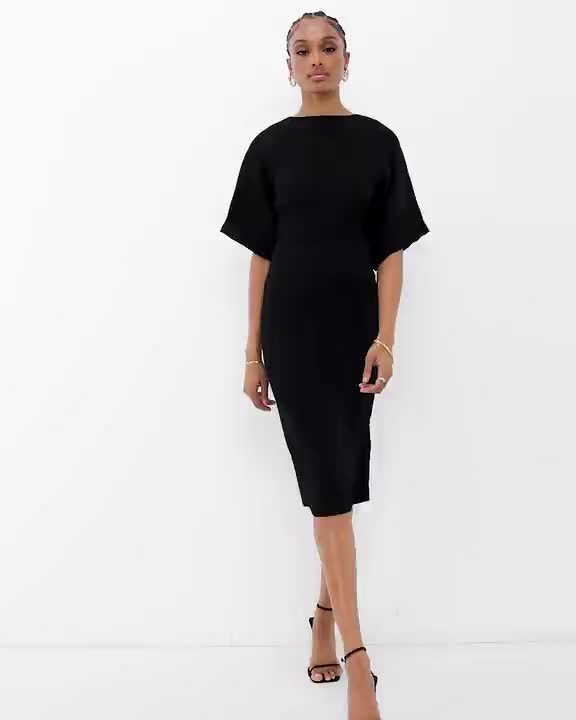 Dresses by Closet London Tall Best dressed: secured Round neck Flared sleeves Zip-back fastening Regular fit