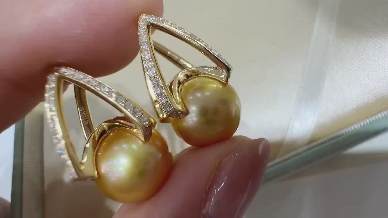 This contains an image of: 0.35 ct Diamond AAAA 11-12 mm Golden South Sea Pearl Luxury Earrings 18K Gold