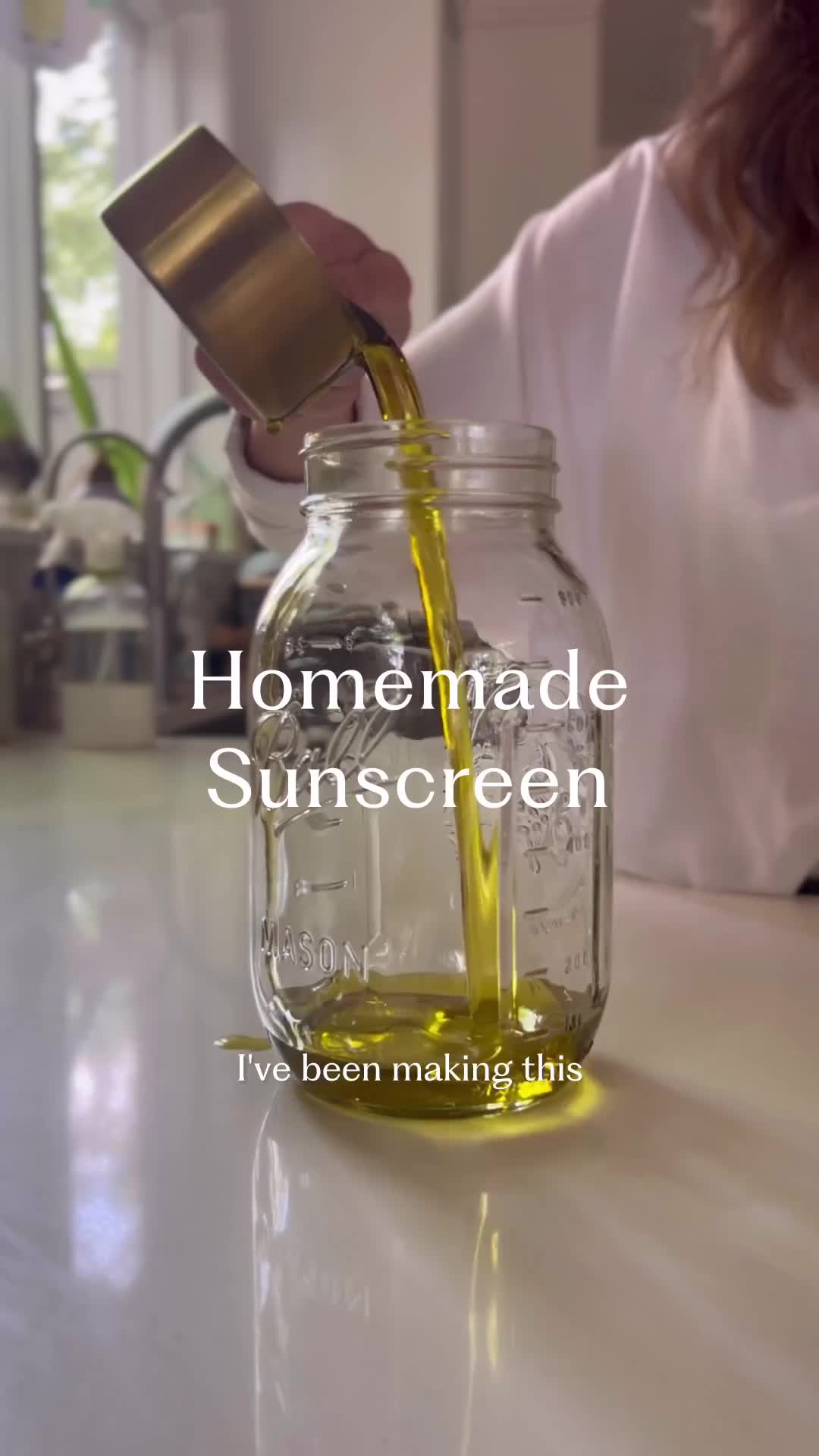 If you want a #sunscreen with super clean ingredients that’s safe for sensitive skin, try this easy #homemade recipe. **Ingredients** 🔸1/2 cup olive or sweet almond oil 🔸1/4 cup coconut oil 🔸1/4 cup beeswax pellets 🔸2 T non-nano zinc oxide powder  🎥 @wellnessmama