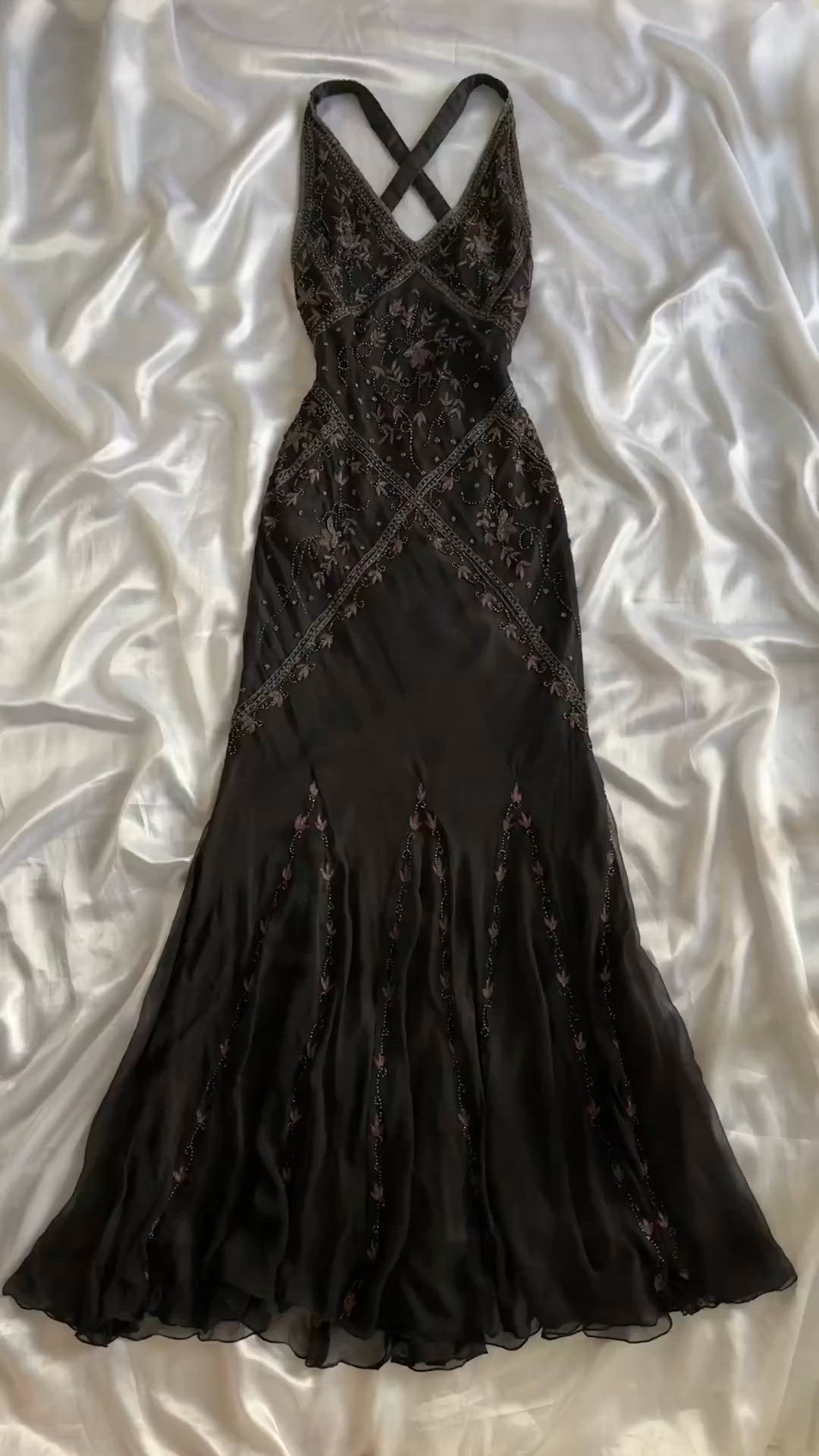 This contains an image of: Beautiful fairytale dress