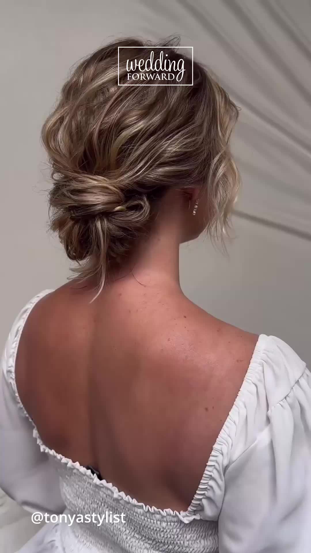 Bob Wedding Hairstyles Ideas ❤ Discover how to create an elegant low bun on a bob cut, perfect for brides or wedding guests. Follow this quick tutorial to achieve a chic, sophisticated look! #wedding #bride #weddingforward #weddinghairstyles #bobweddinghairstyles #hairstyletutorial #weddingbob