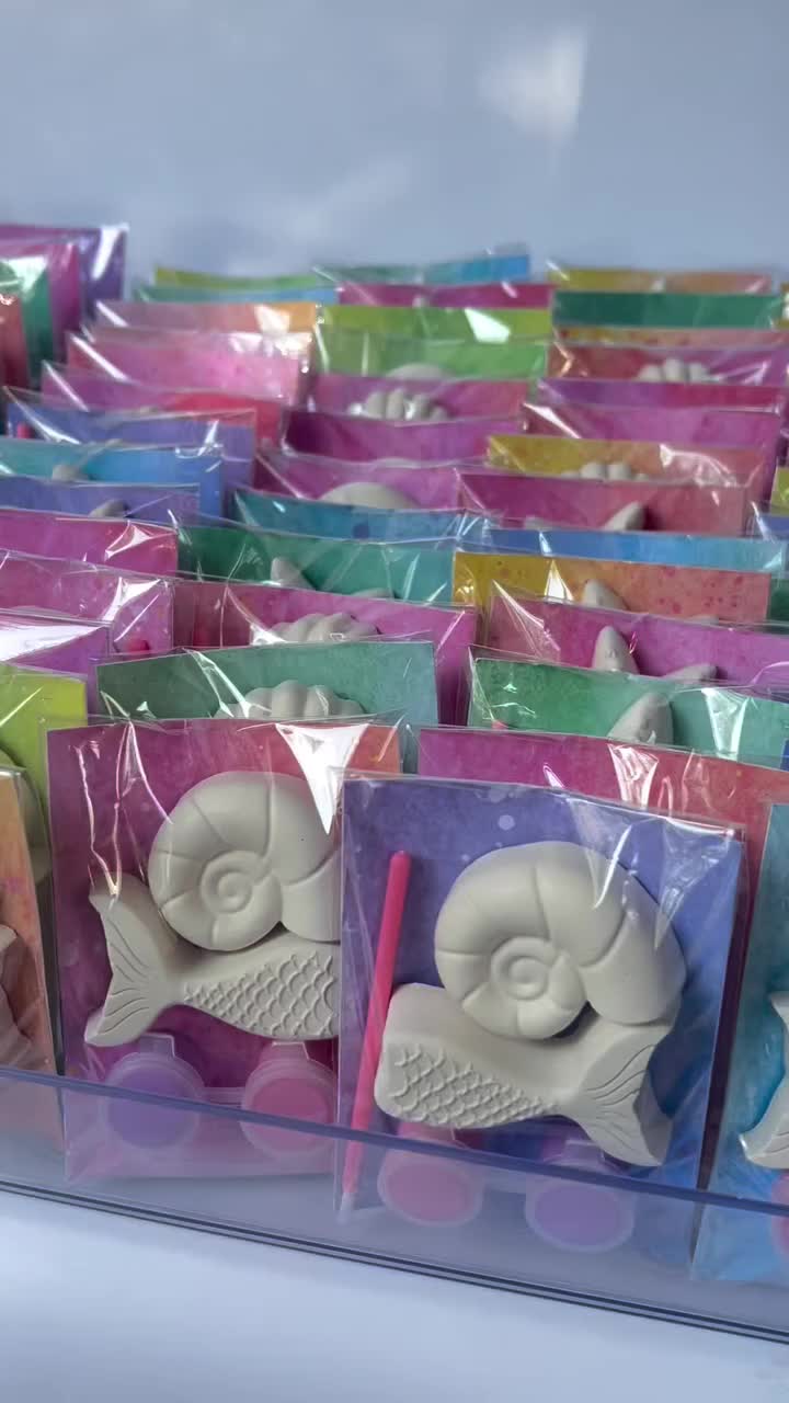 POV: You order the cutest party favors for your mermaid / under the sea event from our small shop 🧜‍♀️ All of our pieces are handmade, paints poured and packaged right here in 🇺🇸 #shopsmall #mermaid #mermaidparty #partyfavors #kidscrafts #kidscraftco #etsyshop #happy #poolparty