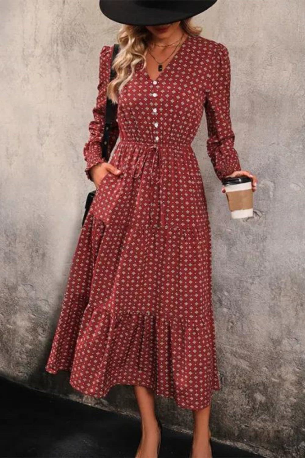 Elevate your style with our New Fashion Women's Long Sleeve Printed Autumn Dress. This dress features captivating prints, perfect for embracing autumn's charm. It's the ideal addition to your wardrobe, suitable for various occasions, ensuring a fashionable and confident look that exudes elegance and allure.