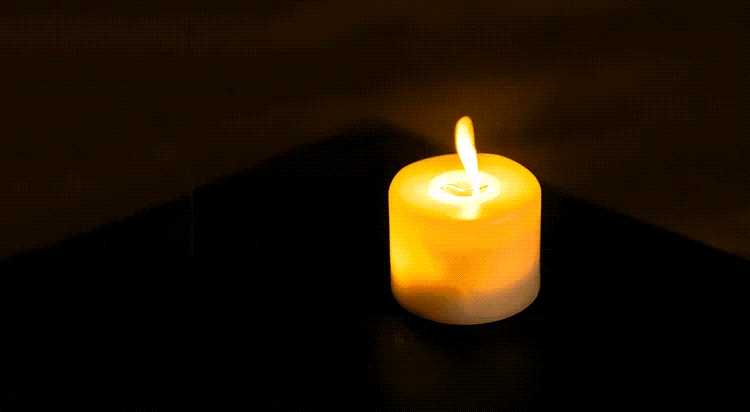Animación de llama de una vela encendida