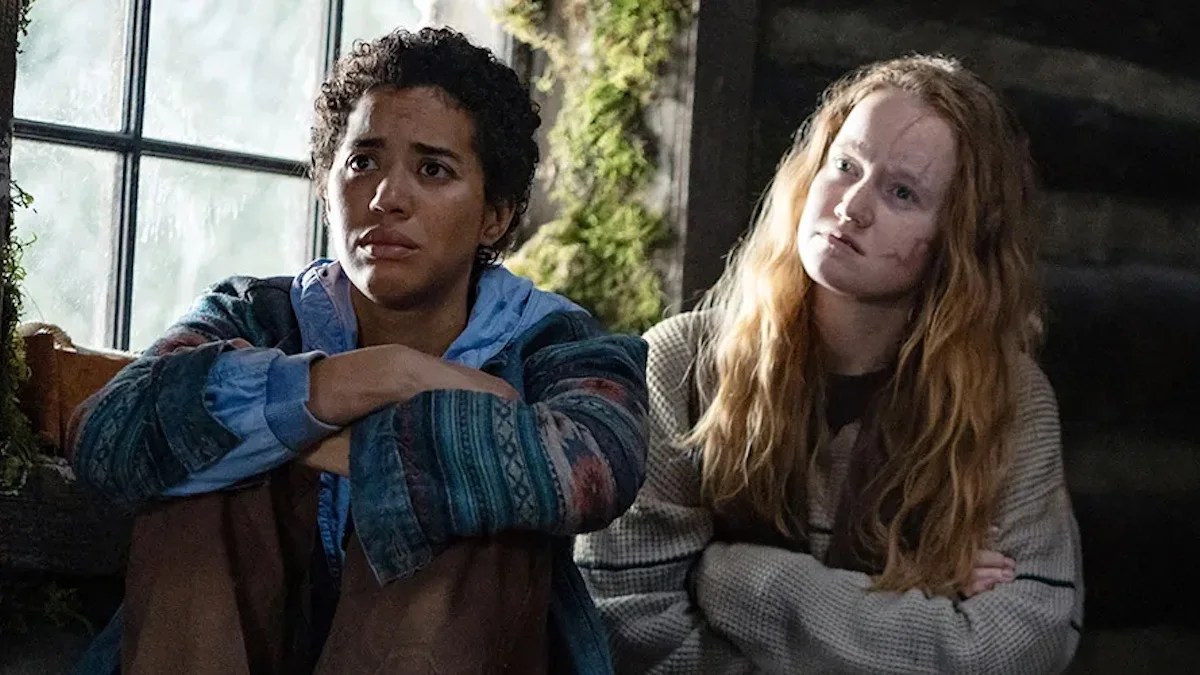 Jasmin Savoy Brown and Liv Hewson on "Yellowjackets"