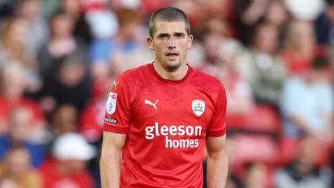 Max Watters playing for Barnsley