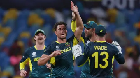  Marcus Stoinis of Australia celebrates with teammates 