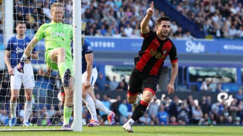 Lewis Cook, of AFC Bournemouth, celebrates scoring his team's second goal during the Premier League match between Everton FC and AFC Bournemouth at Goodison Park on August 31, 2024 in Liverpool, England. 