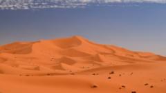 A duna estelar Lala Lallia, no Marrocos, tem 100 metros de altura